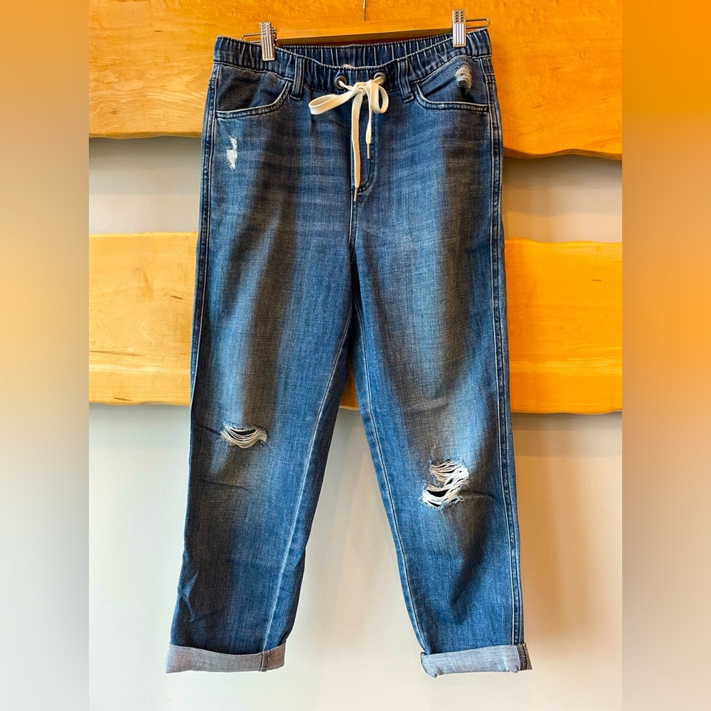 Cute and comfy Aerie distressed denim joggers SM